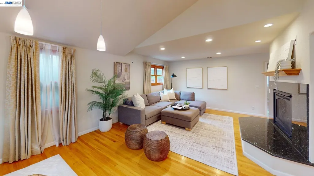 24654 Broadmore Avenue Hayward CA 94544