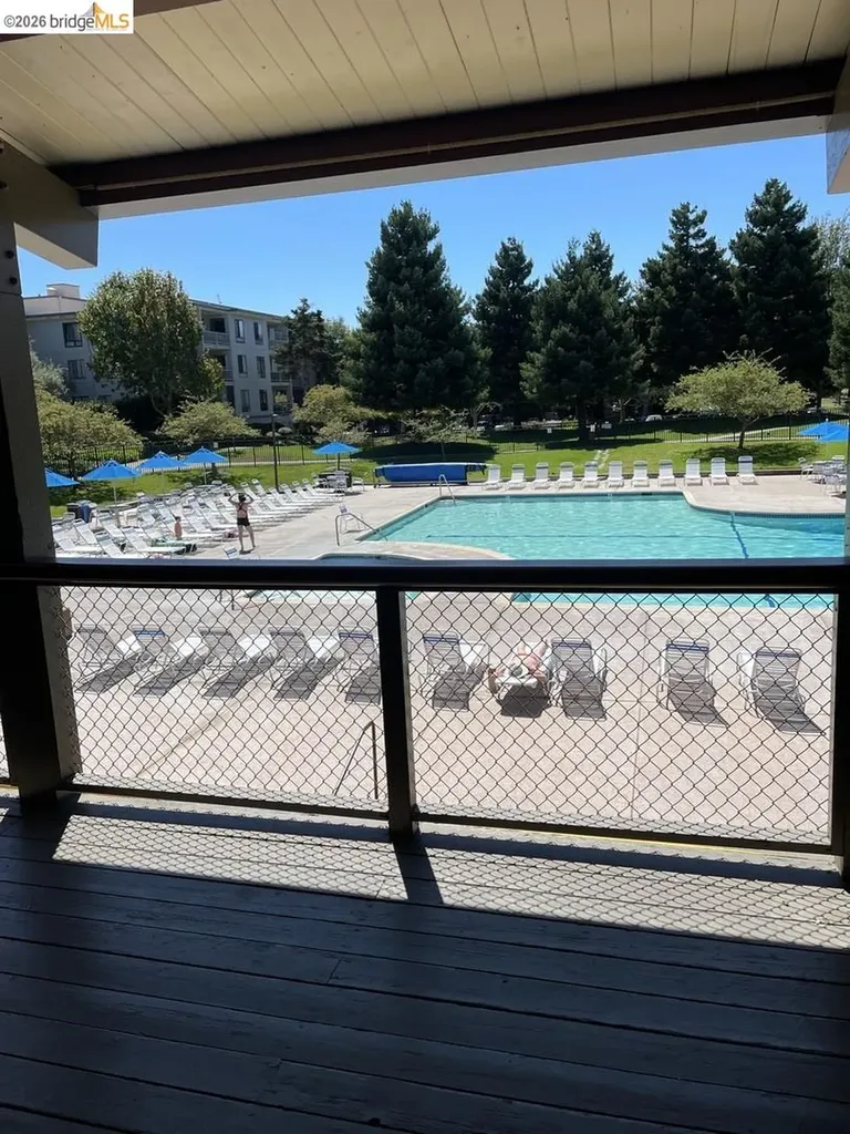 6 Captain Drive Emeryville CA 94608