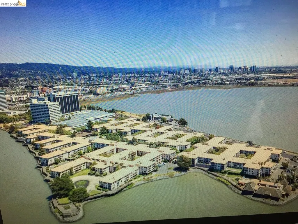 6 Captain Drive Emeryville CA 94608