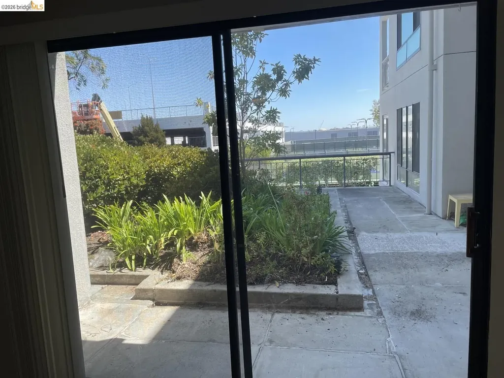 6 Captain Drive Emeryville CA 94608