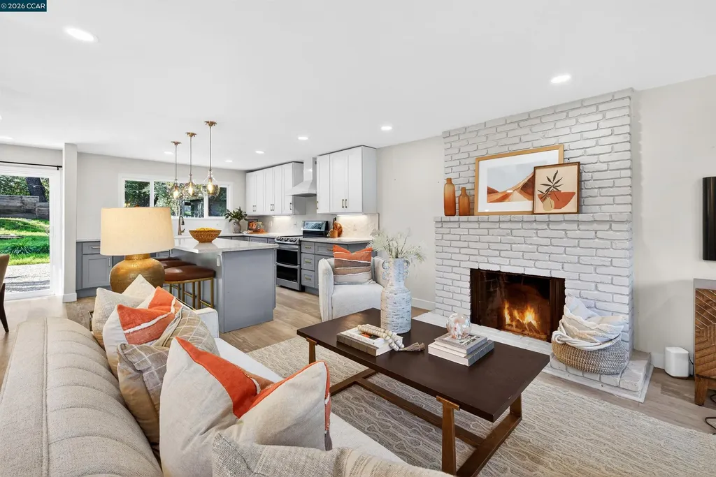 2481 Casa Way Walnut Creek CA 94597