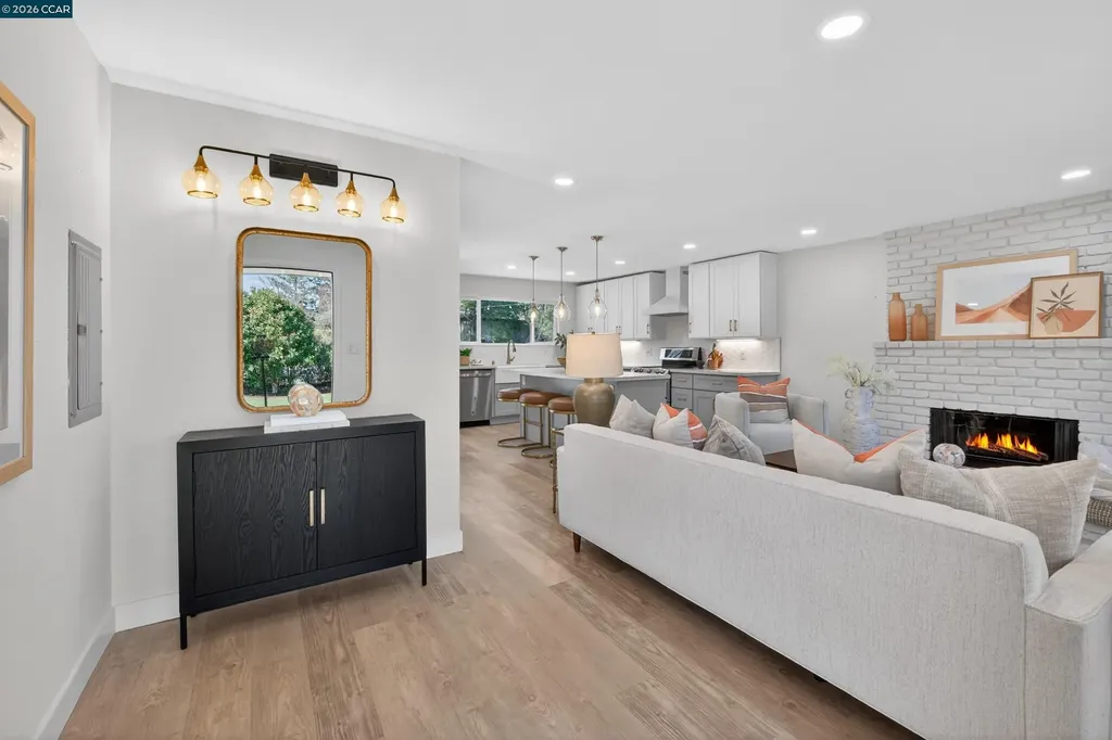 2481 Casa Way Walnut Creek CA 94597