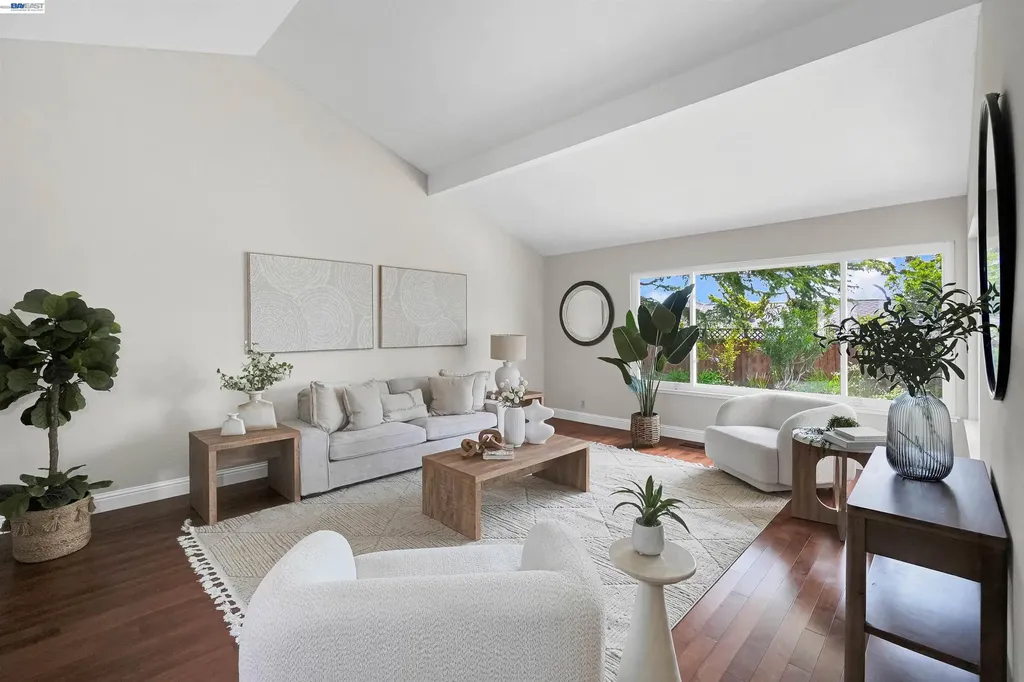 3787 Oakes Drive Hayward CA 94542