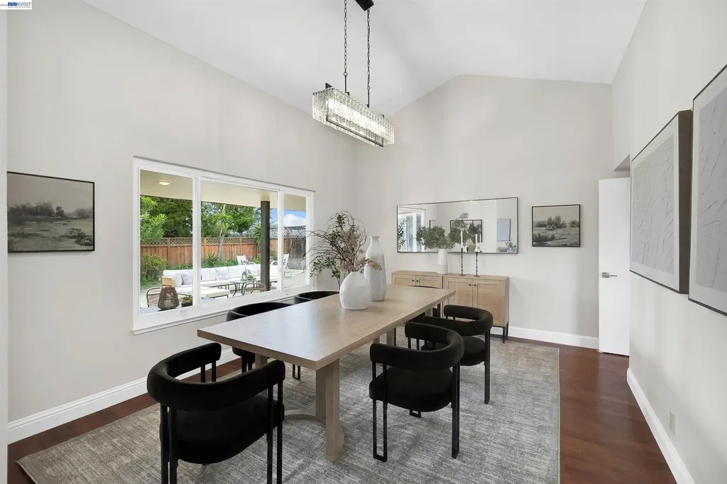 3787 Oakes Drive Hayward CA 94542