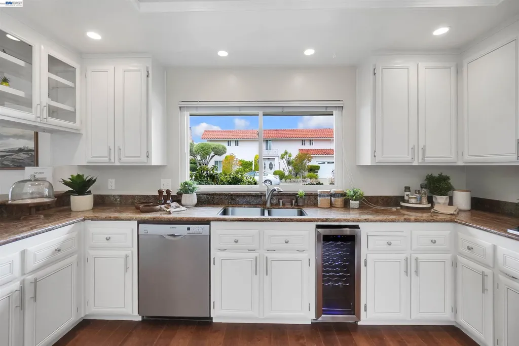 3787 Oakes Drive Hayward CA 94542