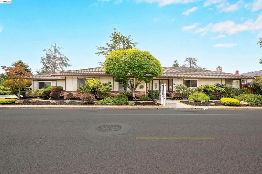 3787 Oakes Drive Hayward CA 94542
