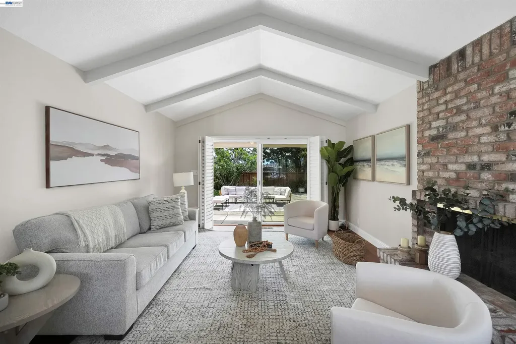 3787 Oakes Drive Hayward CA 94542