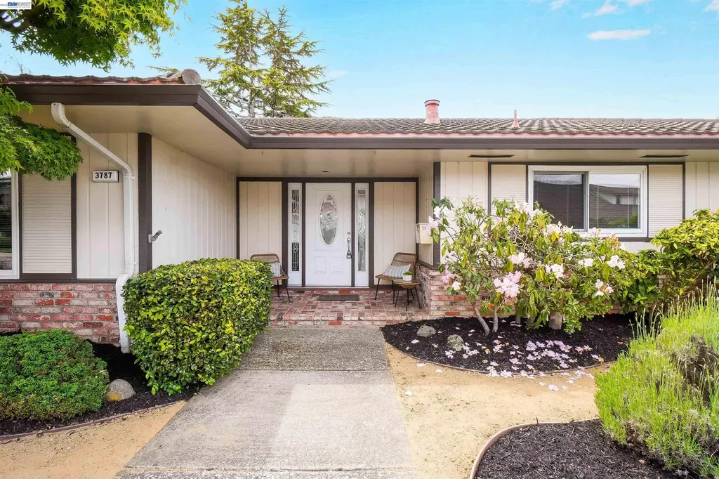 3787 Oakes Drive Hayward CA 94542