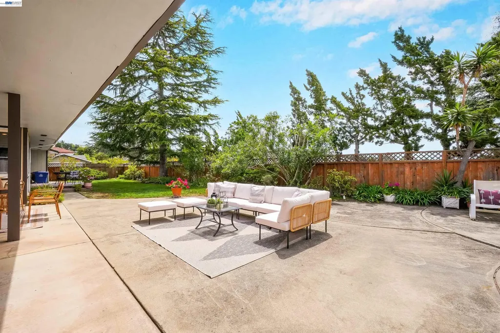 3787 Oakes Drive Hayward CA 94542