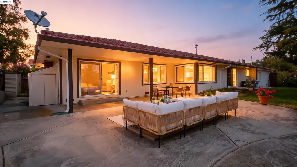 3787 Oakes Drive Hayward CA 94542