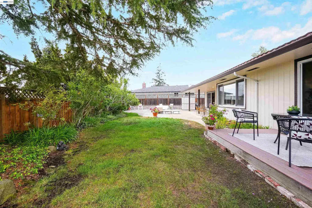 3787 Oakes Drive Hayward CA 94542
