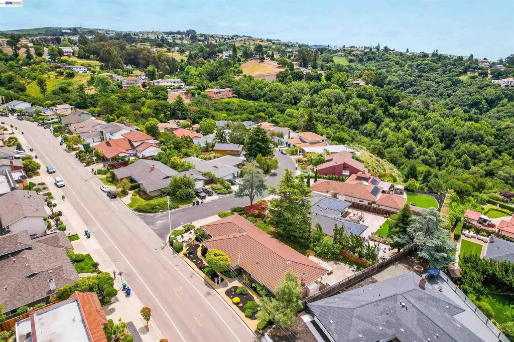 3787 Oakes Drive Hayward CA 94542