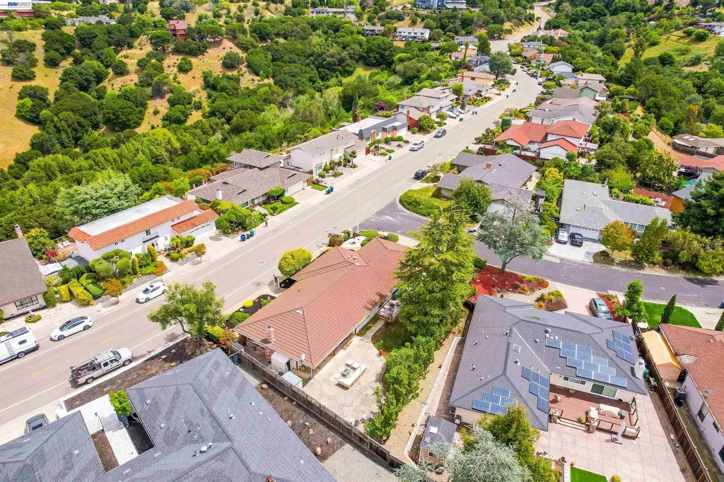3787 Oakes Drive Hayward CA 94542
