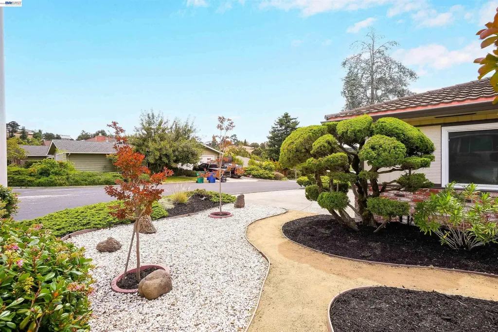 3787 Oakes Drive Hayward CA 94542