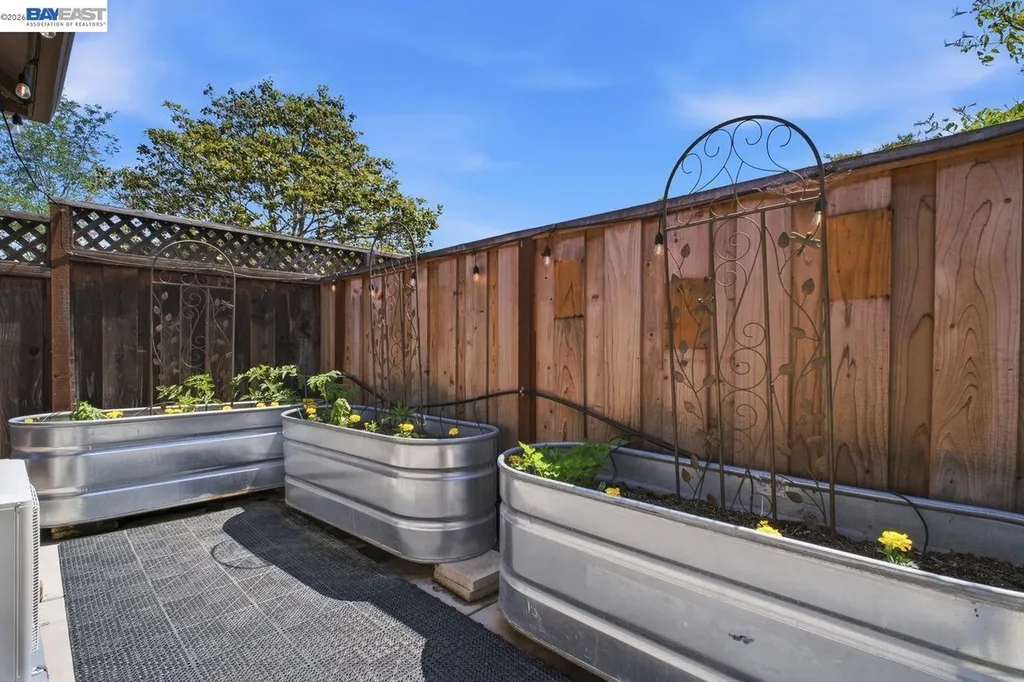 4858 Sterling Drive Fremont CA 94536