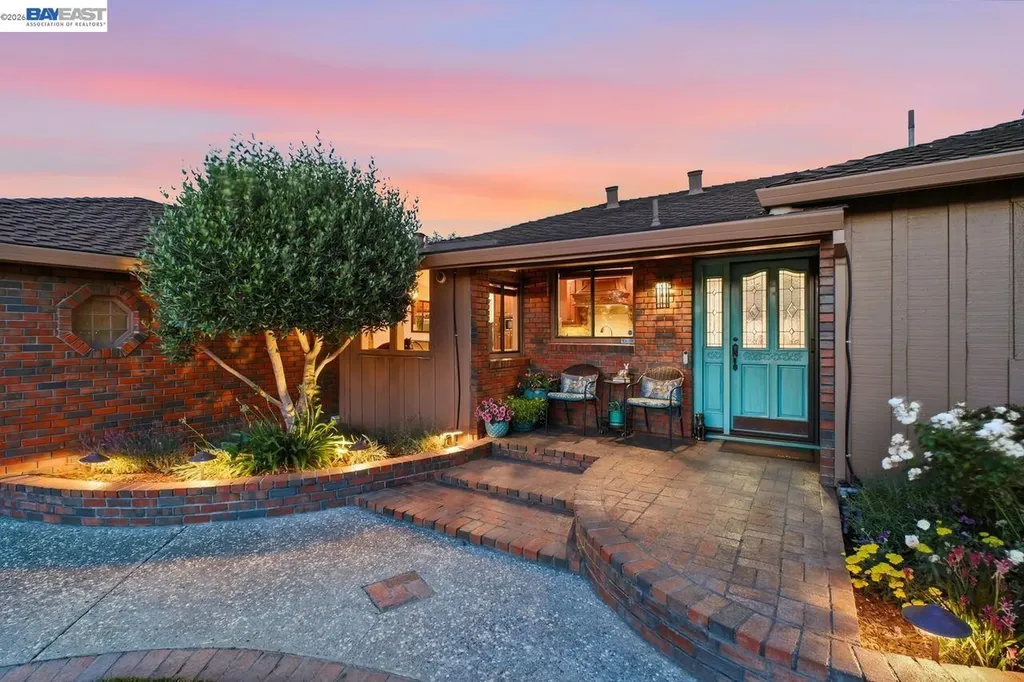 4858 Sterling Drive Fremont CA 94536