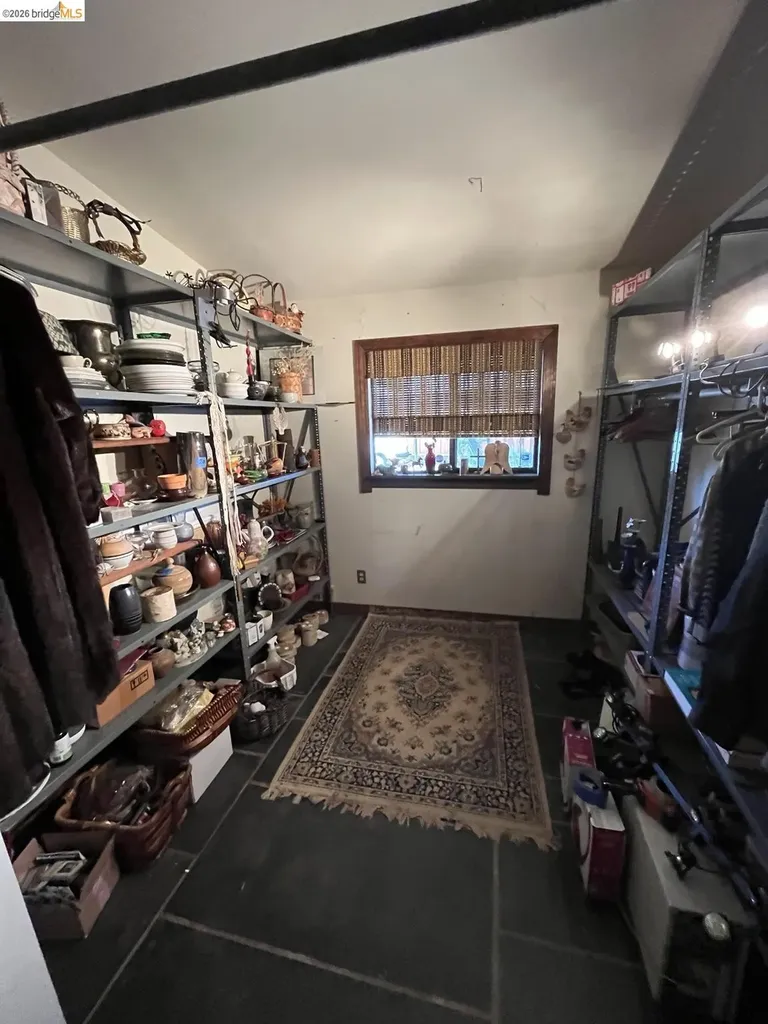 5284 Camino Alta Mira Castro Valley CA 94546