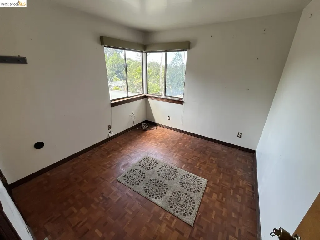 5284 Camino Alta Mira Castro Valley CA 94546