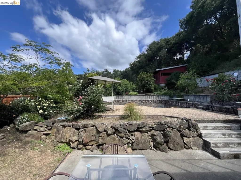 5284 Camino Alta Mira Castro Valley CA 94546