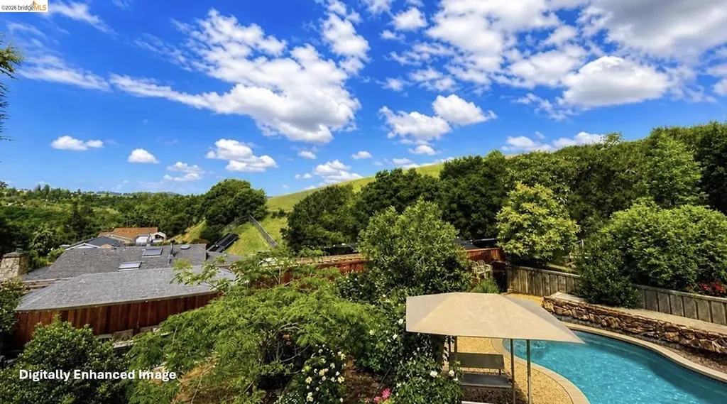 5284 Camino Alta Mira Castro Valley CA 94546