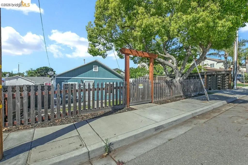 180 Hill Avenue Oakley CA 94561