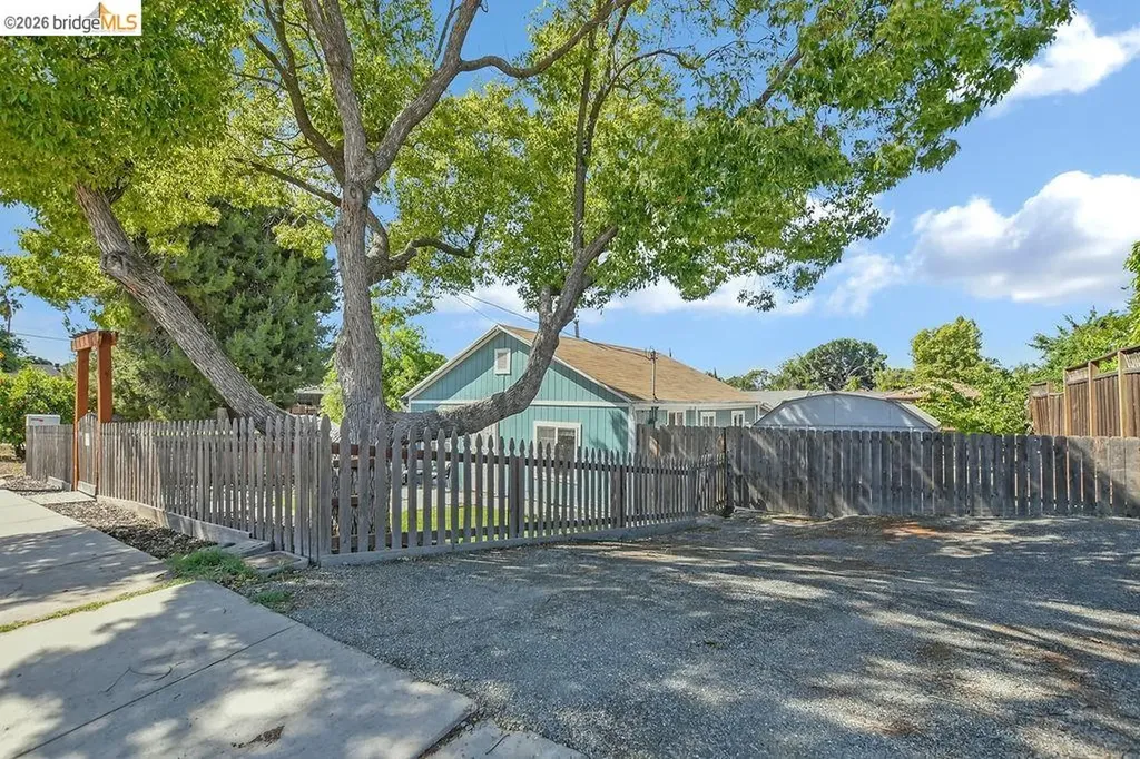 180 Hill Avenue Oakley CA 94561