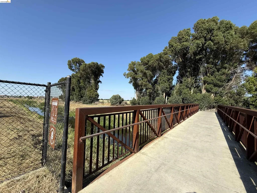 180 Hill Avenue Oakley CA 94561
