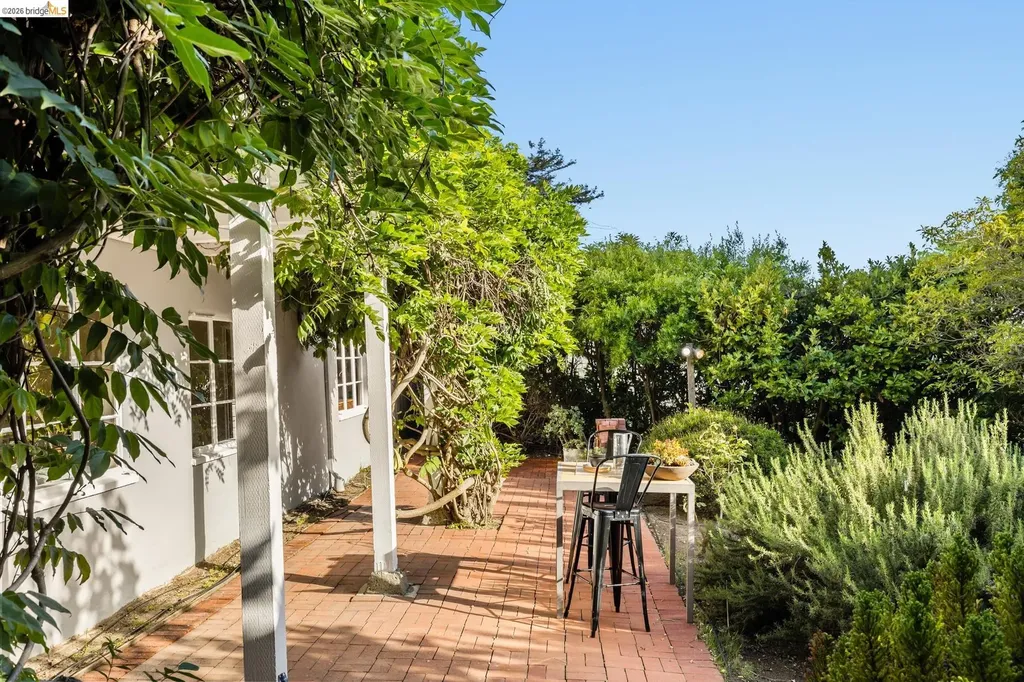 36 Highgate Road Kensington CA 94707