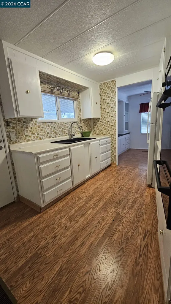 123 Zartop Oakley CA 94561