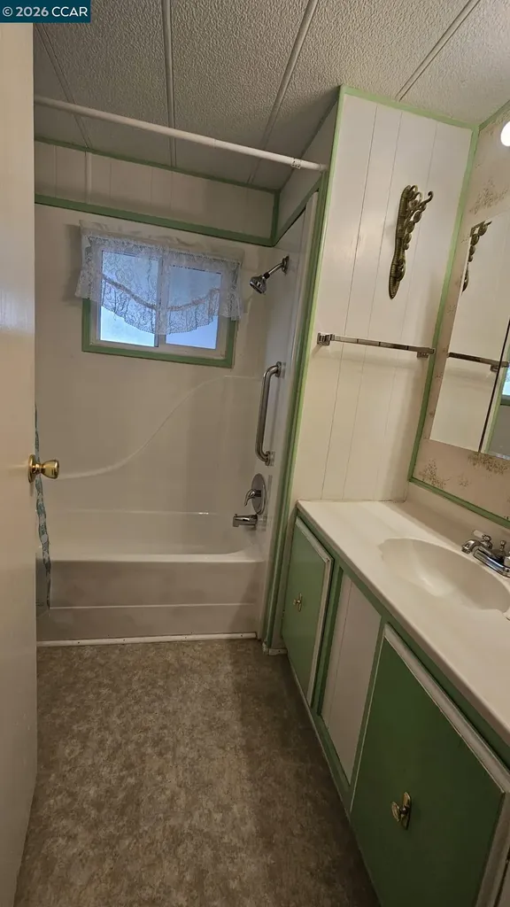 123 Zartop Oakley CA 94561