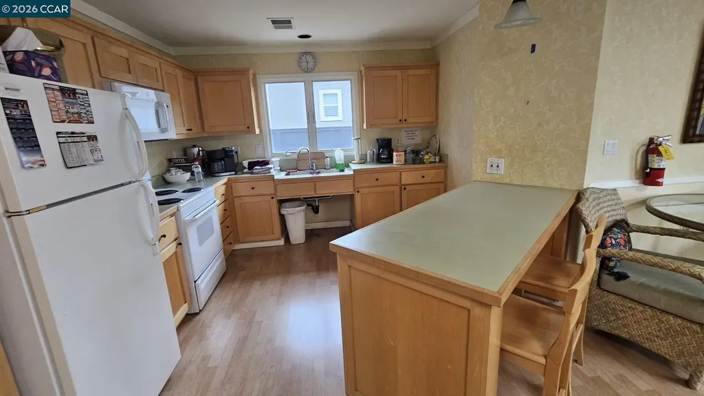 123 Zartop Oakley CA 94561