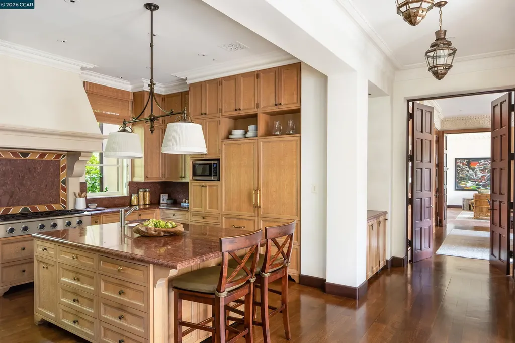 280 Indian Road Piedmont CA 94610