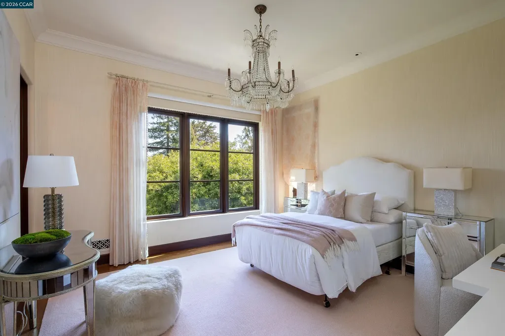 280 Indian Road Piedmont CA 94610