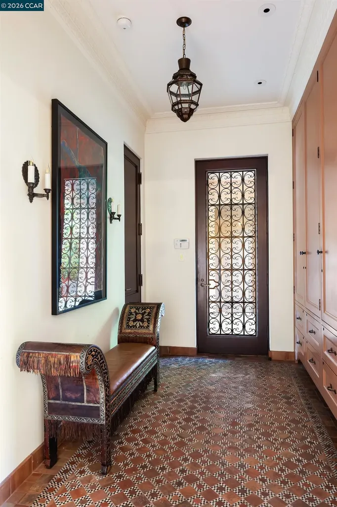 280 Indian Road Piedmont CA 94610
