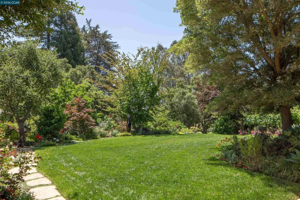 280 Indian Road Piedmont CA 94610