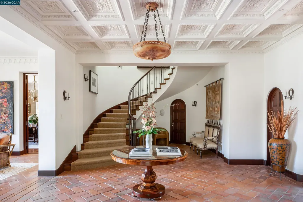 280 Indian Road Piedmont CA 94610