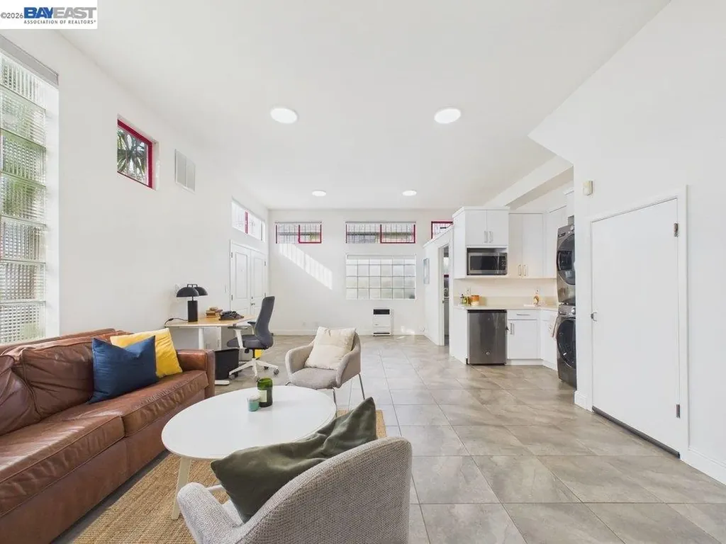 2932 Filbert Street Oakland CA 94608