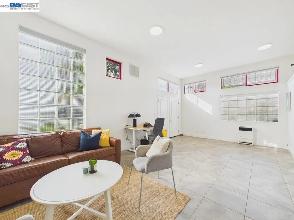 2932 Filbert Street Oakland CA 94608