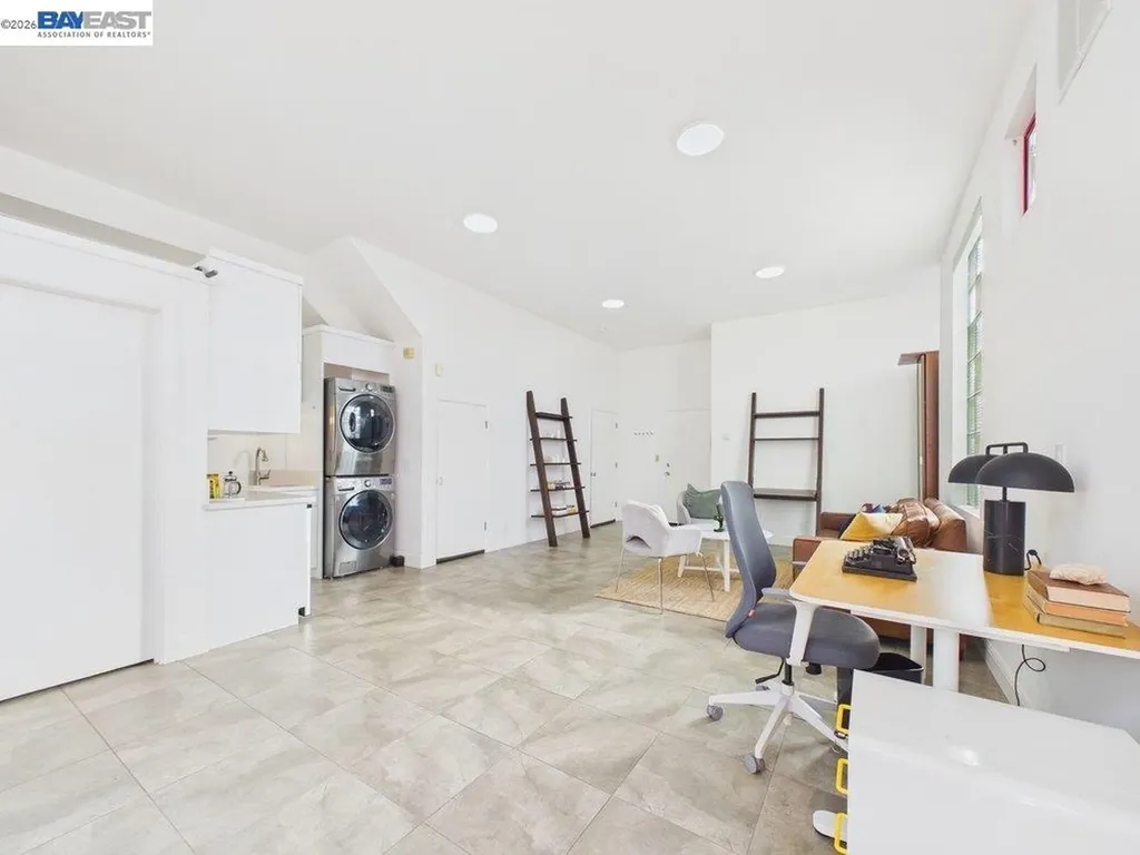 2932 Filbert Street Oakland CA 94608