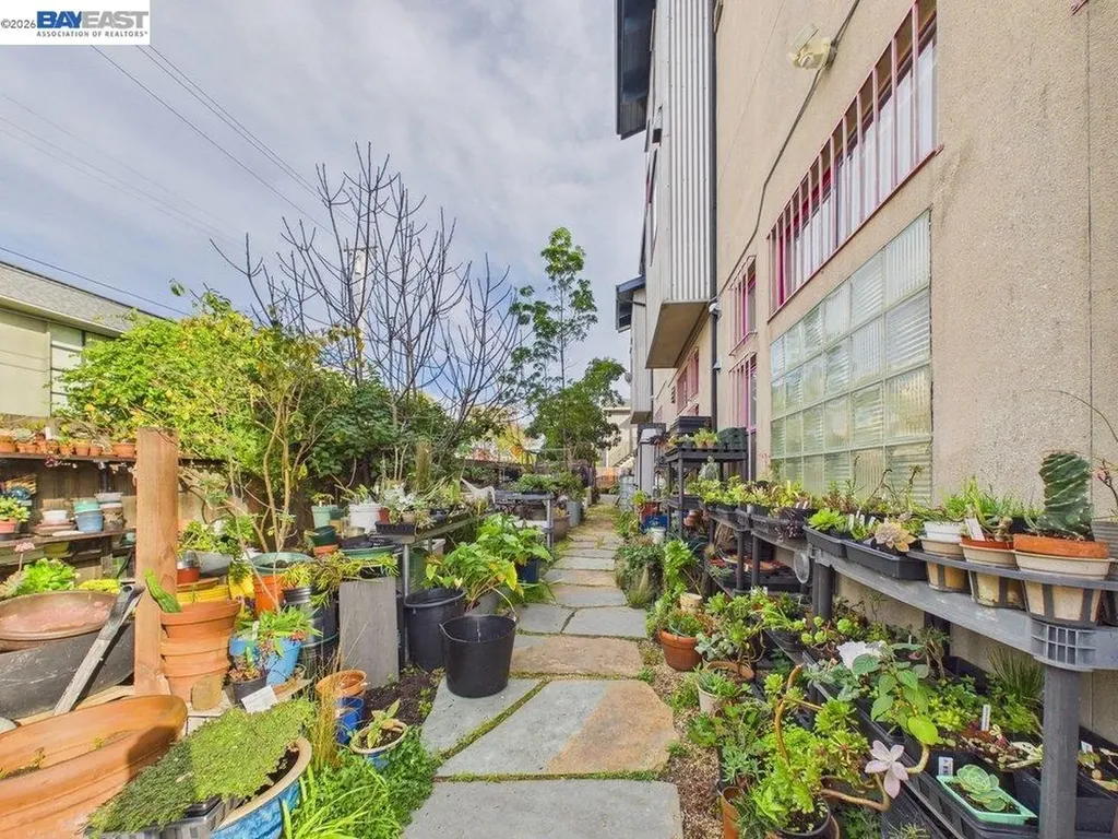 2932 Filbert Street Oakland CA 94608