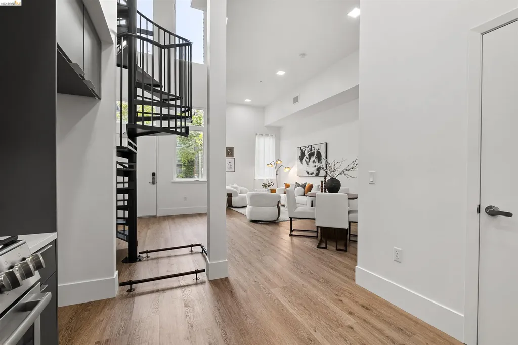 1545 32nd Street Oakland CA 94608