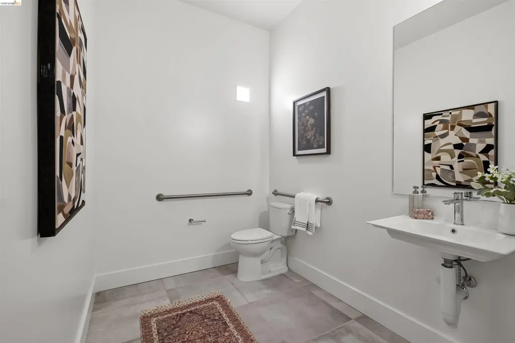 1545 32nd Street Oakland CA 94608