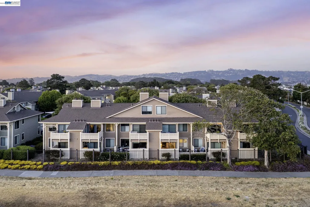 197 Lakeshore Court Richmond CA 94804