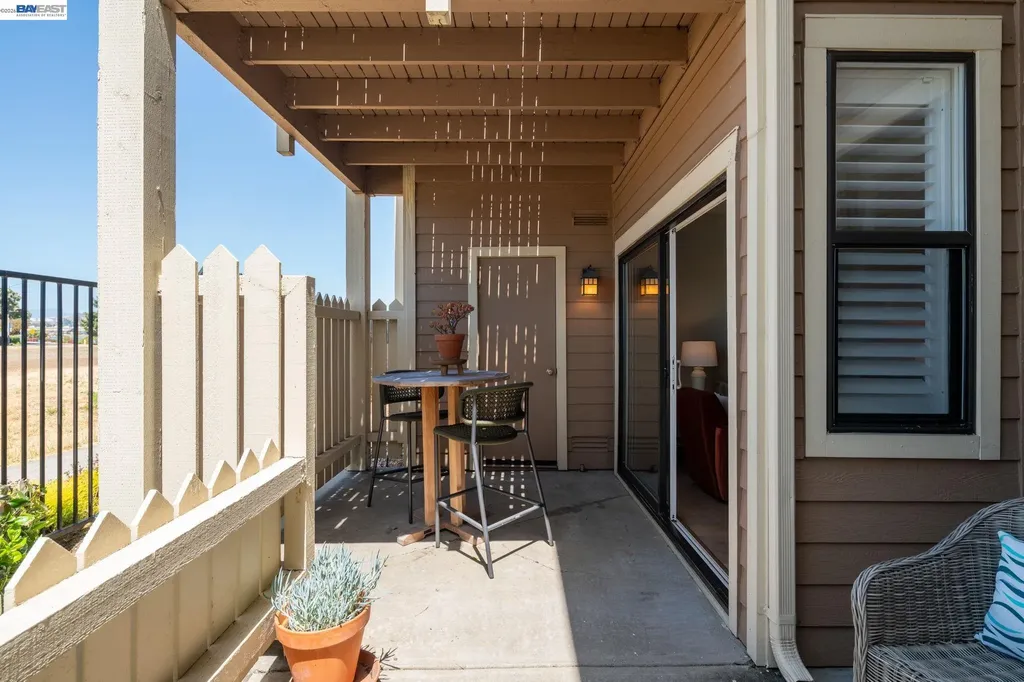 197 Lakeshore Court Richmond CA 94804