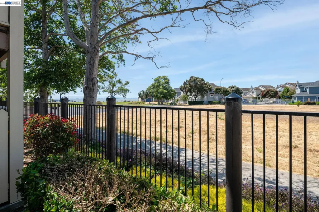 197 Lakeshore Court Richmond CA 94804