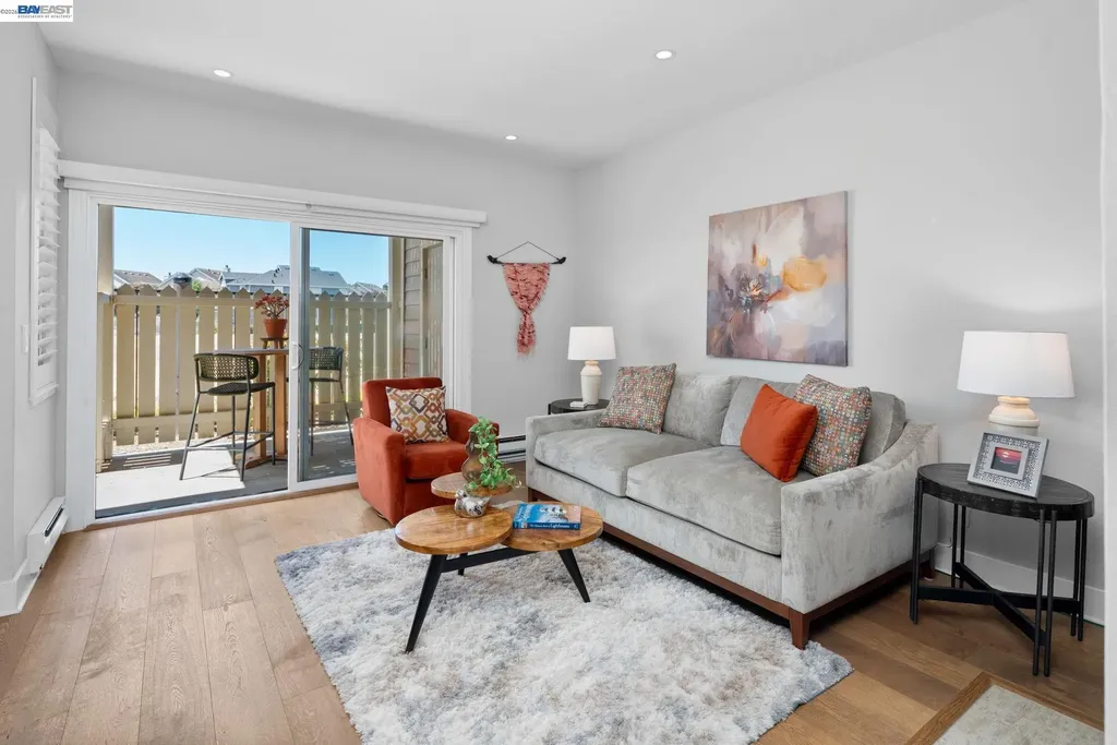 197 Lakeshore Court Richmond CA 94804