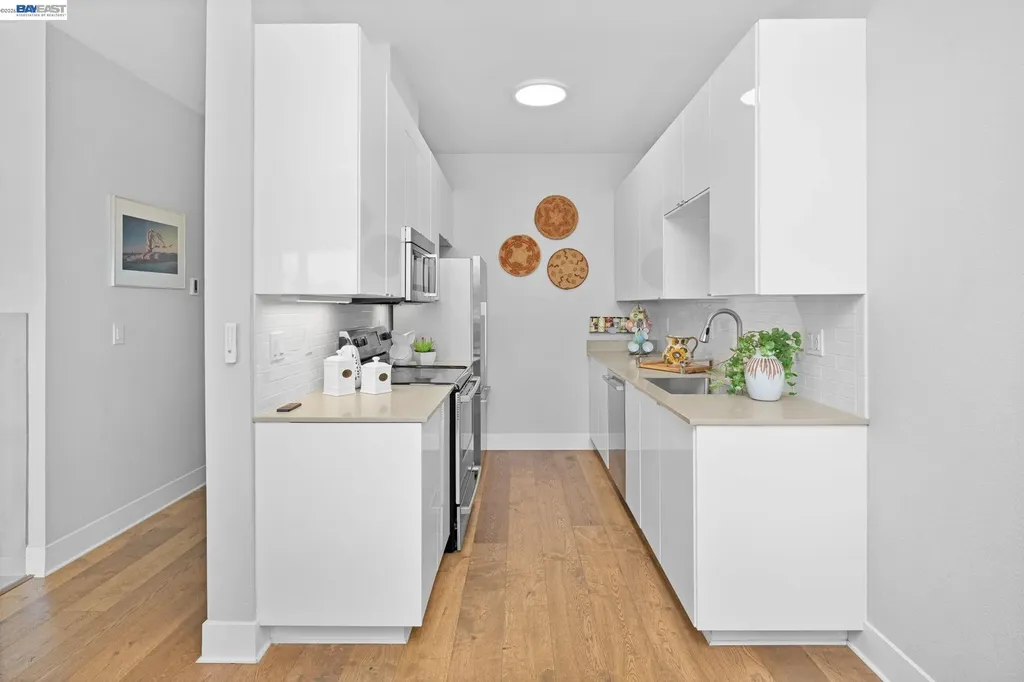 197 Lakeshore Court Richmond CA 94804
