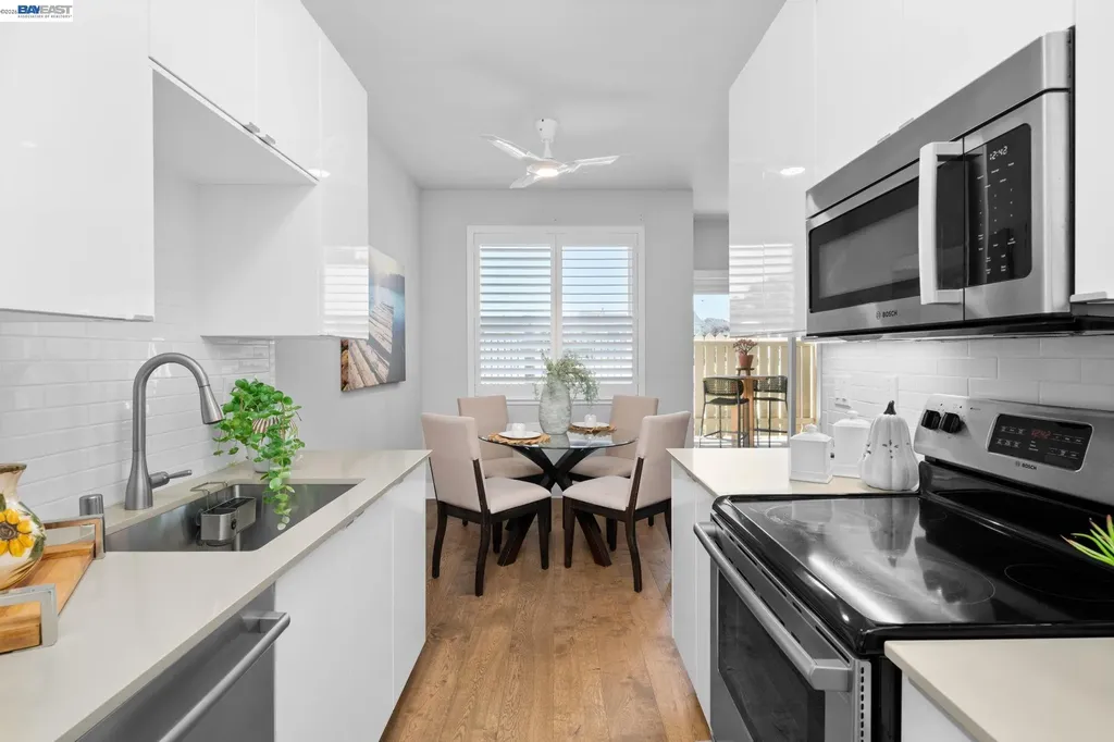 197 Lakeshore Court Richmond CA 94804