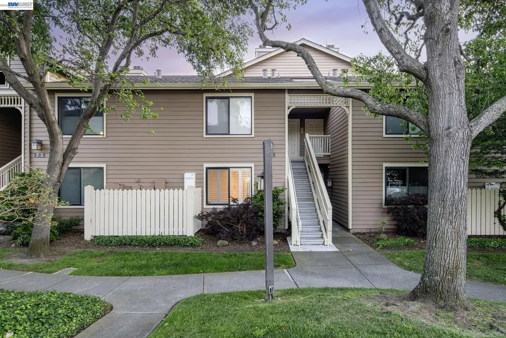 197 Lakeshore Court Richmond CA 94804