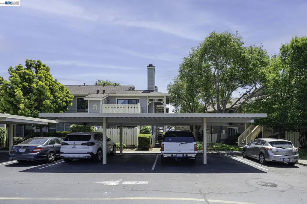 197 Lakeshore Court Richmond CA 94804